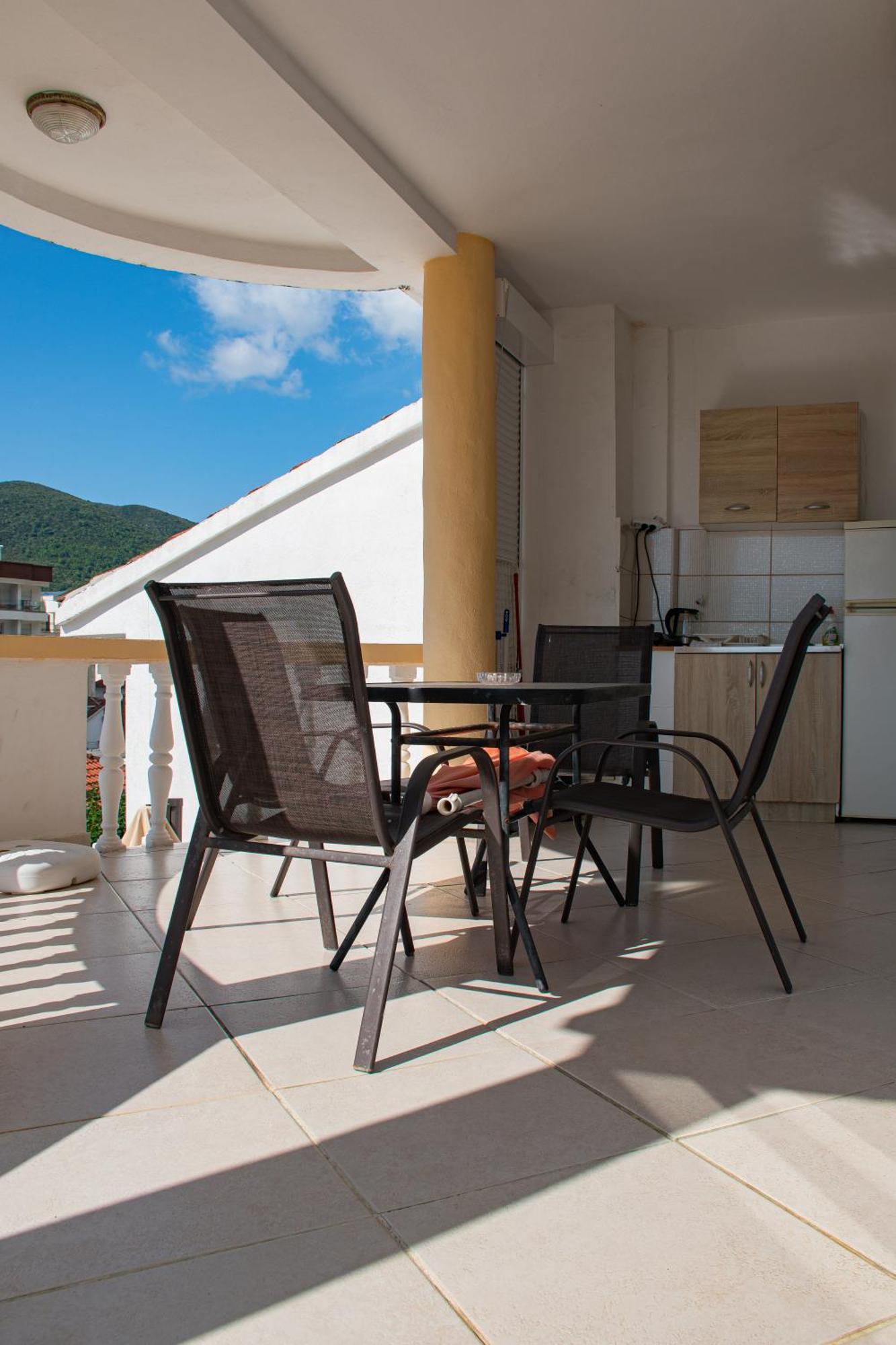 Vojnic Maison d'hôtes Budva