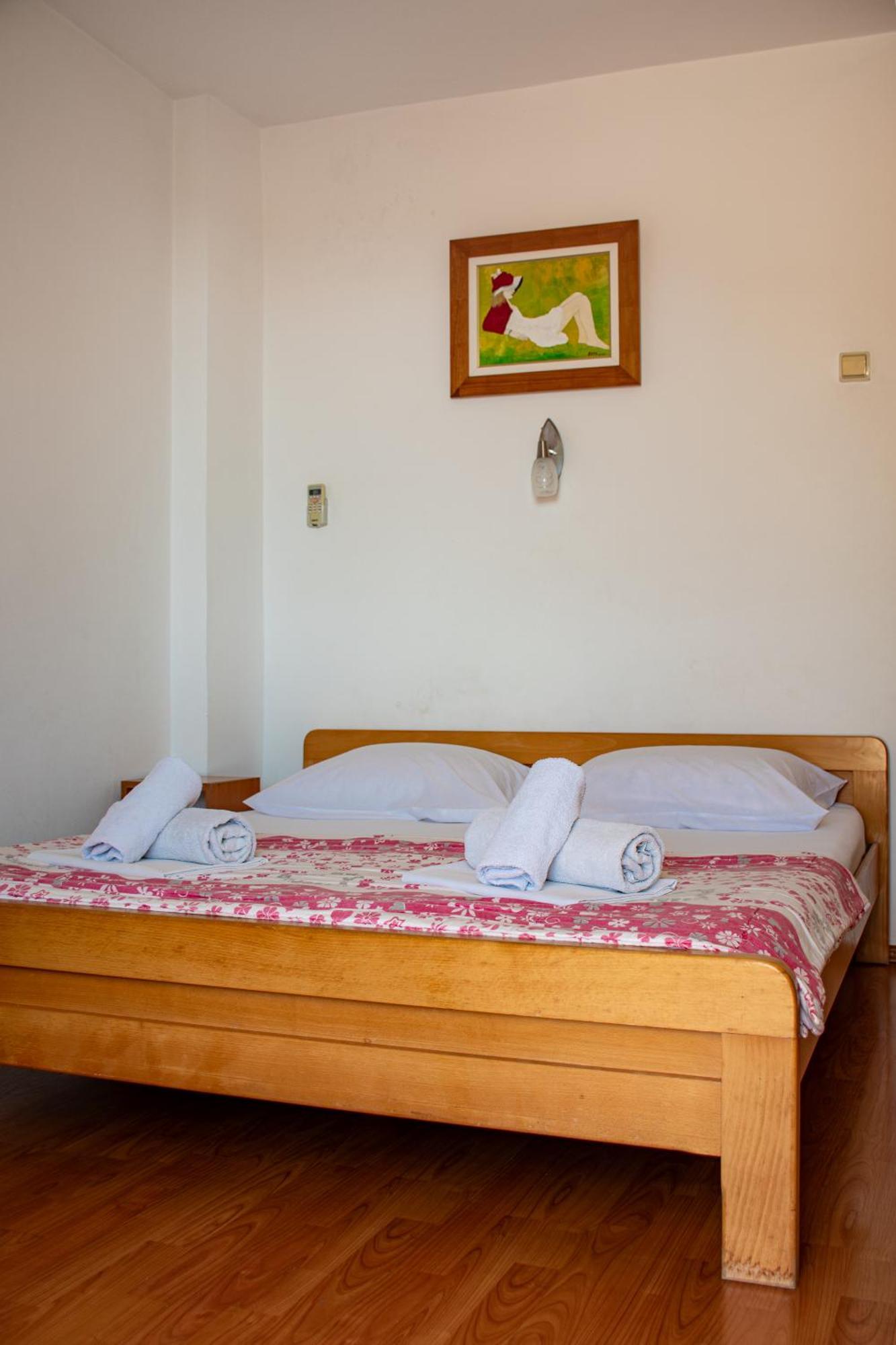 Guest house Vojnic Budva