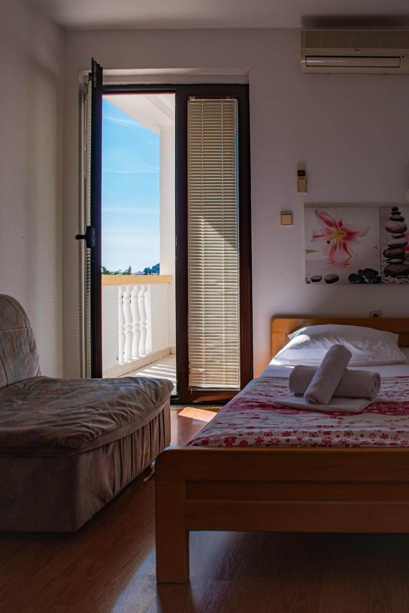 Guest house Vojnic Budva